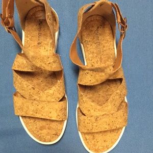 NWOT Pierre Dumas sandals